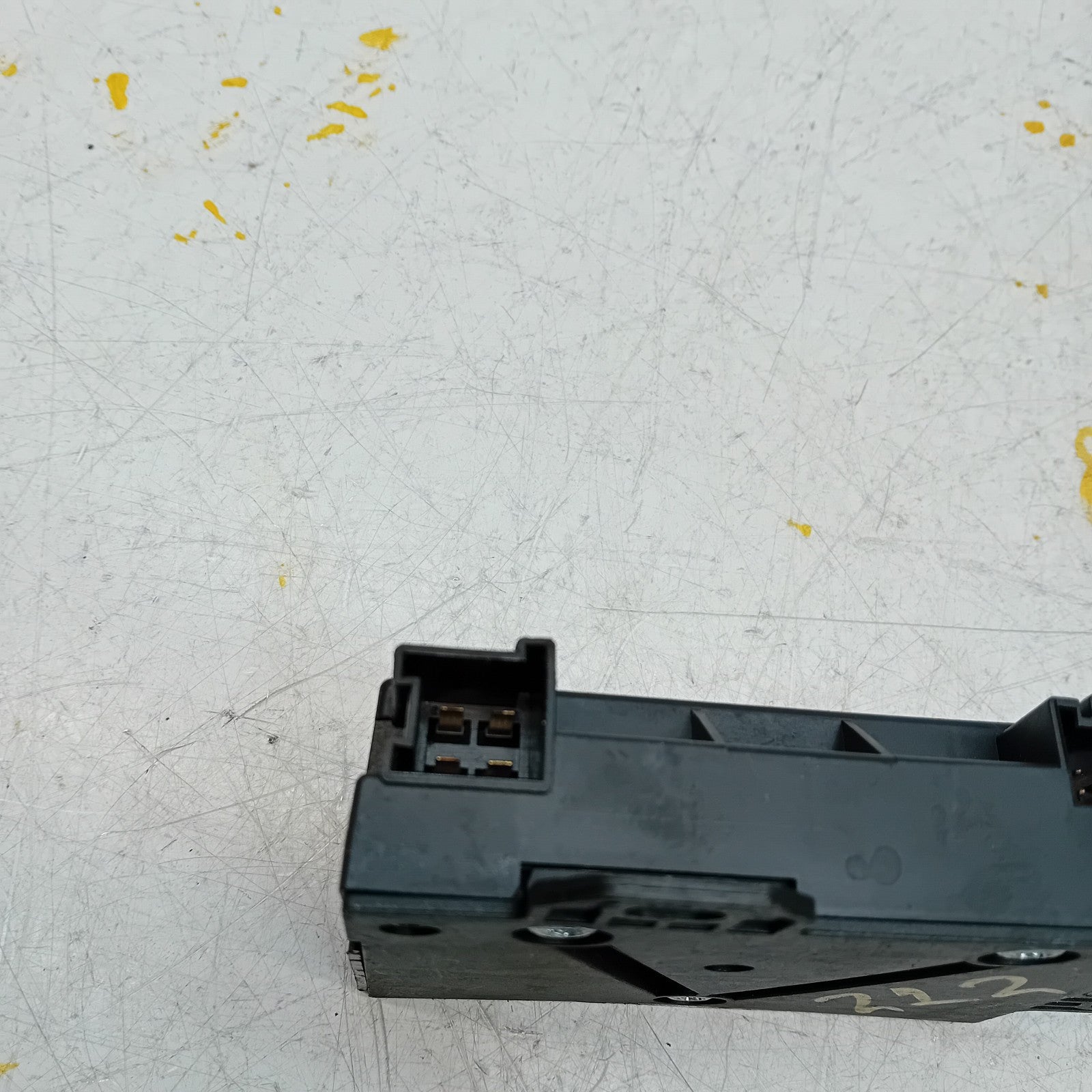 Mercedes  E-CLASS W212 Fuel Pump Module Control Unit A2129003408 FM00864