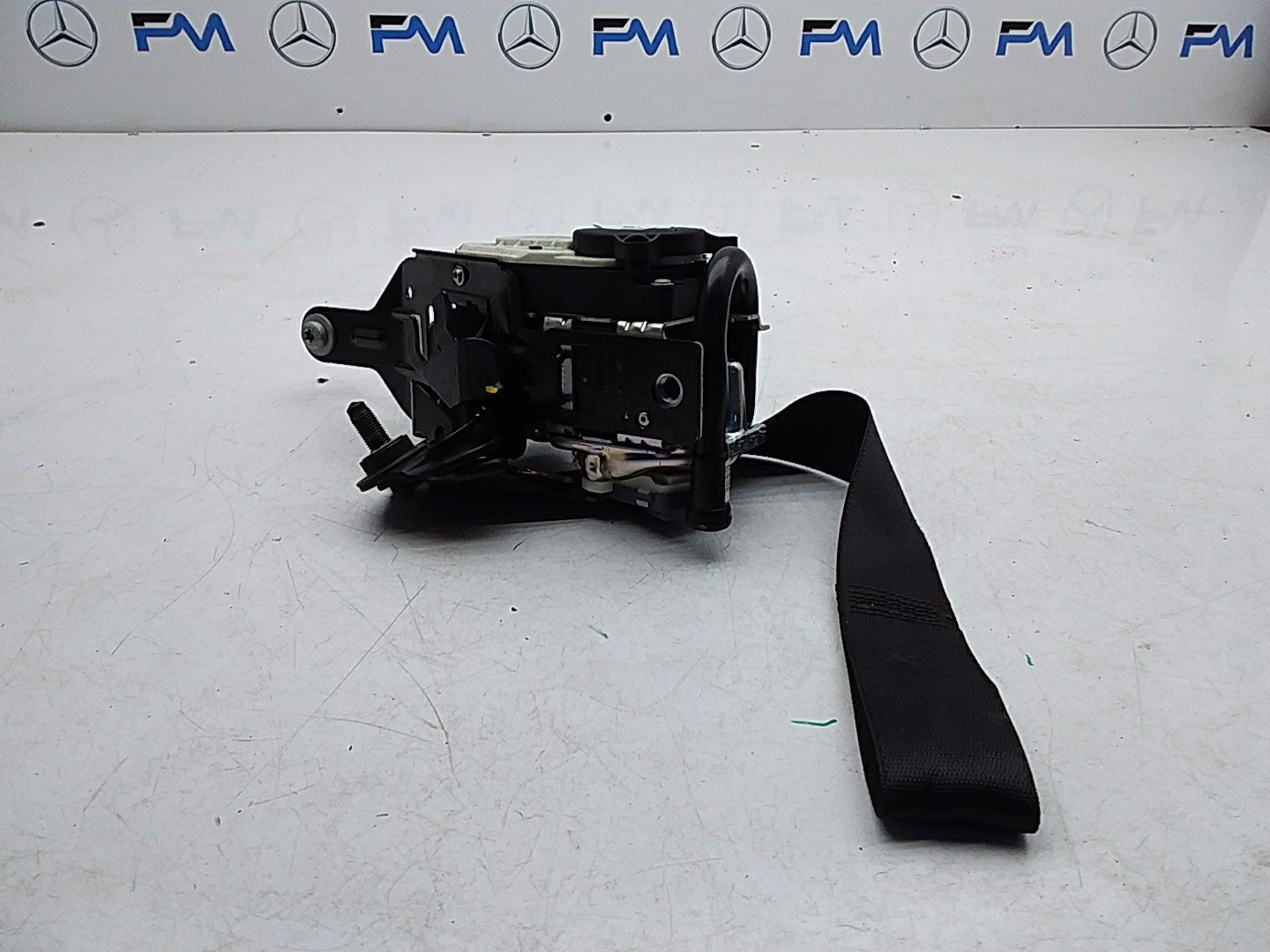 MERCEDES C-CLASS W204 SEAT BELT FRONT RIGHT DRIVER SIDE A2048601685 FMS231 OSF