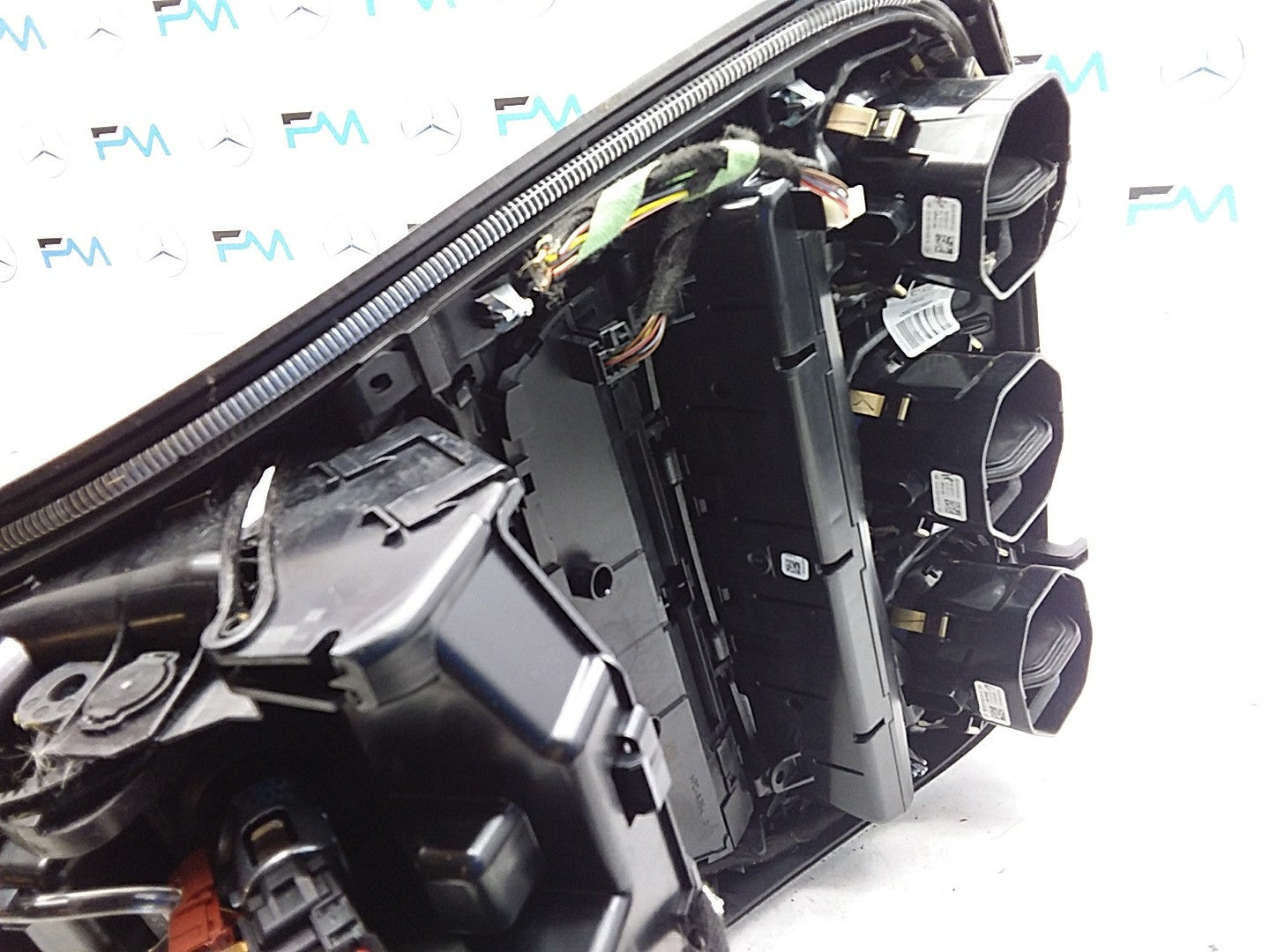 2014 ONWARDS MERCEDES C-CLASS W205 CENTRE  CONSOLE  A2056800210 FMK04