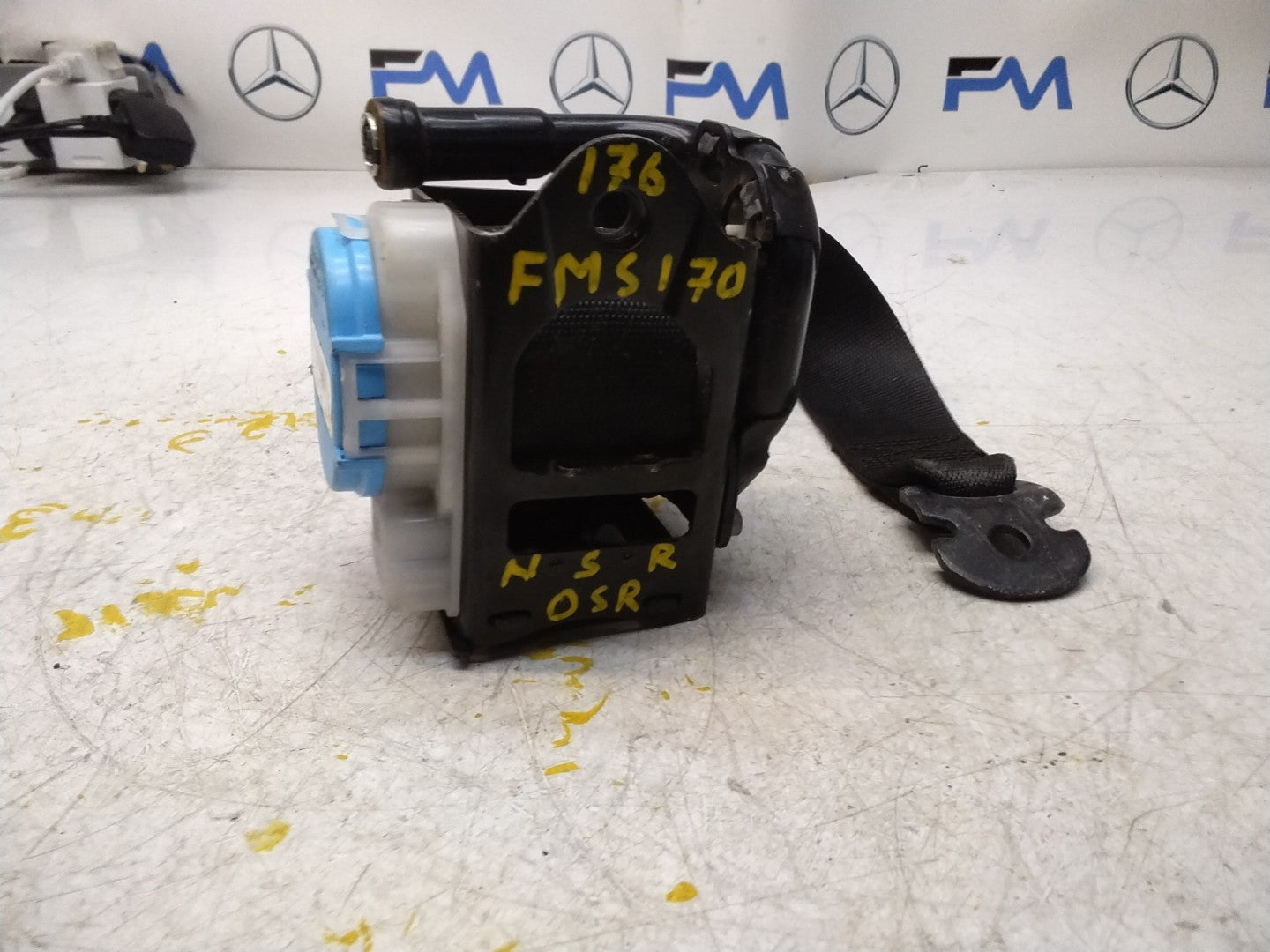 MERCEDES A CLASS W176 REAR L / R SIDE SEAT BELT A1768602385 FMS170 NSR OSR