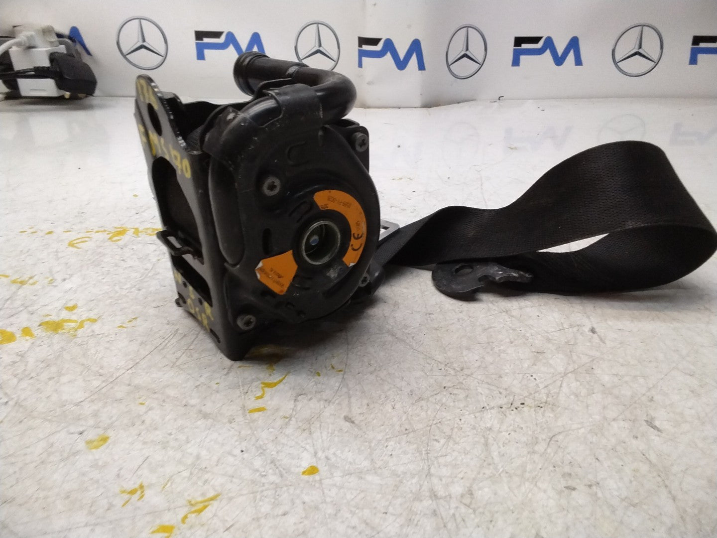 MERCEDES A CLASS W176 REAR L / R SIDE SEAT BELT A1768602385 FMS170 NSR OSR