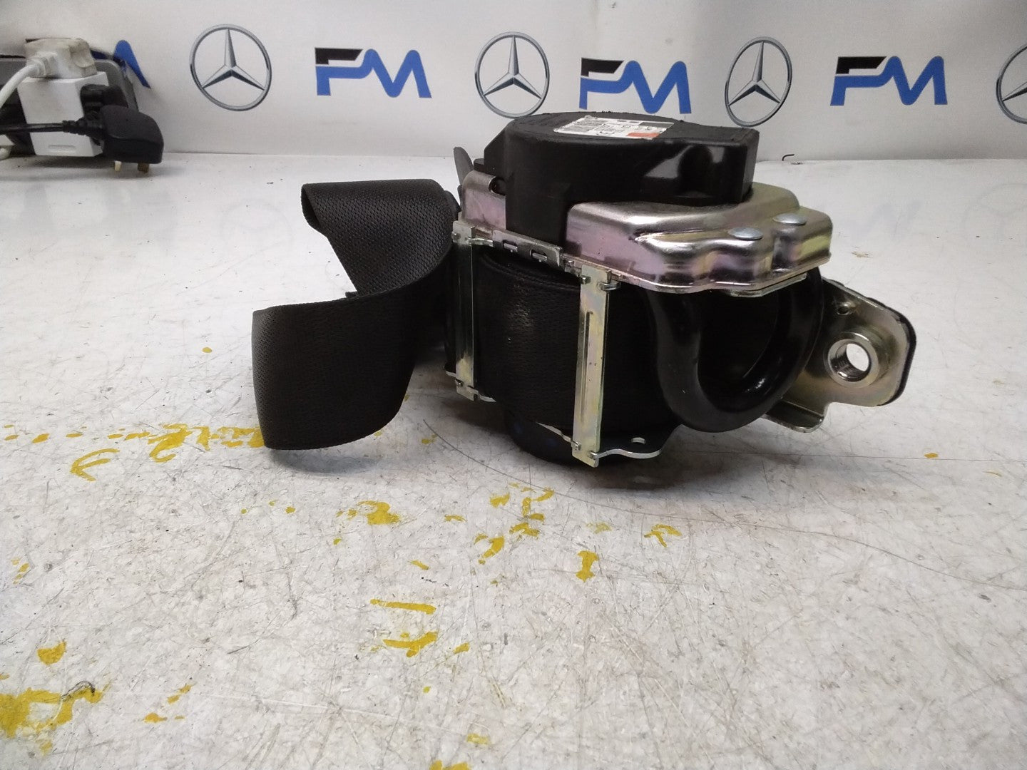 MERCEDES C CLASS SEAT BELT FRONT LEFT PASSENGER SIDE A2058600185 FMS297 NSF