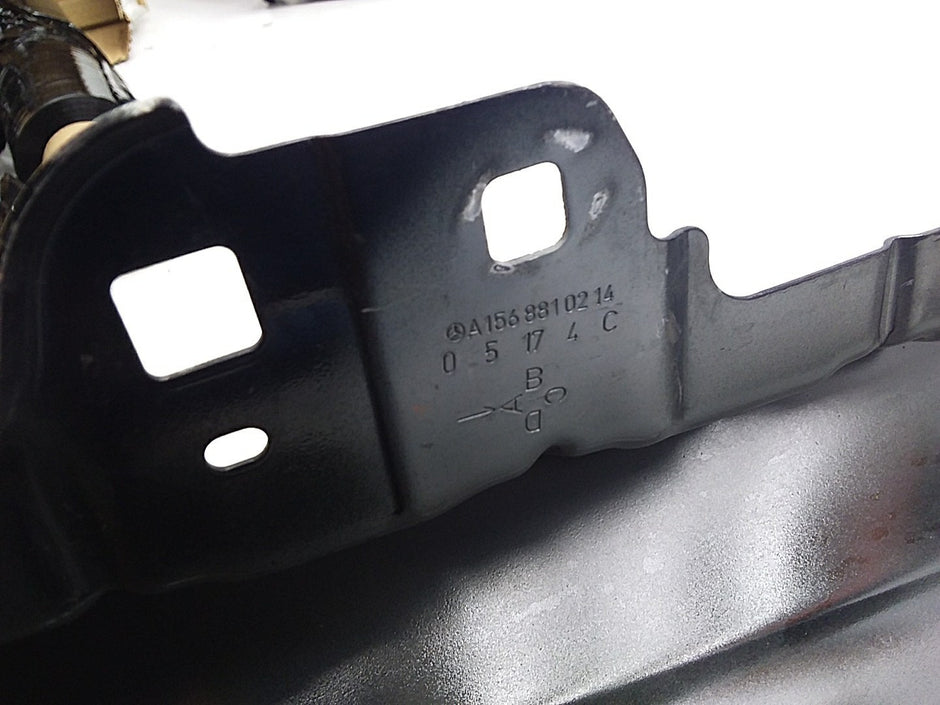 MERCEDES BENZ GLA W156 OS RIGHT DRIVER SIDE WINGS A1568810214 FMW02 (DAMAGED)