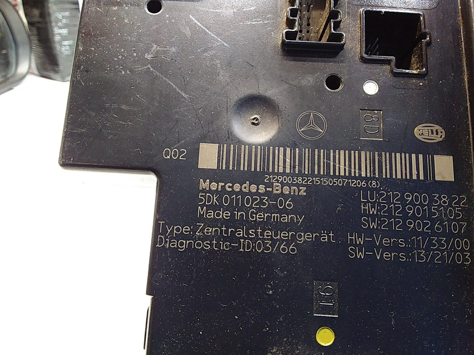 MERCEDES BENZ E-CLASS W212 FUSE BOX RELAY A2129003822 FMF108