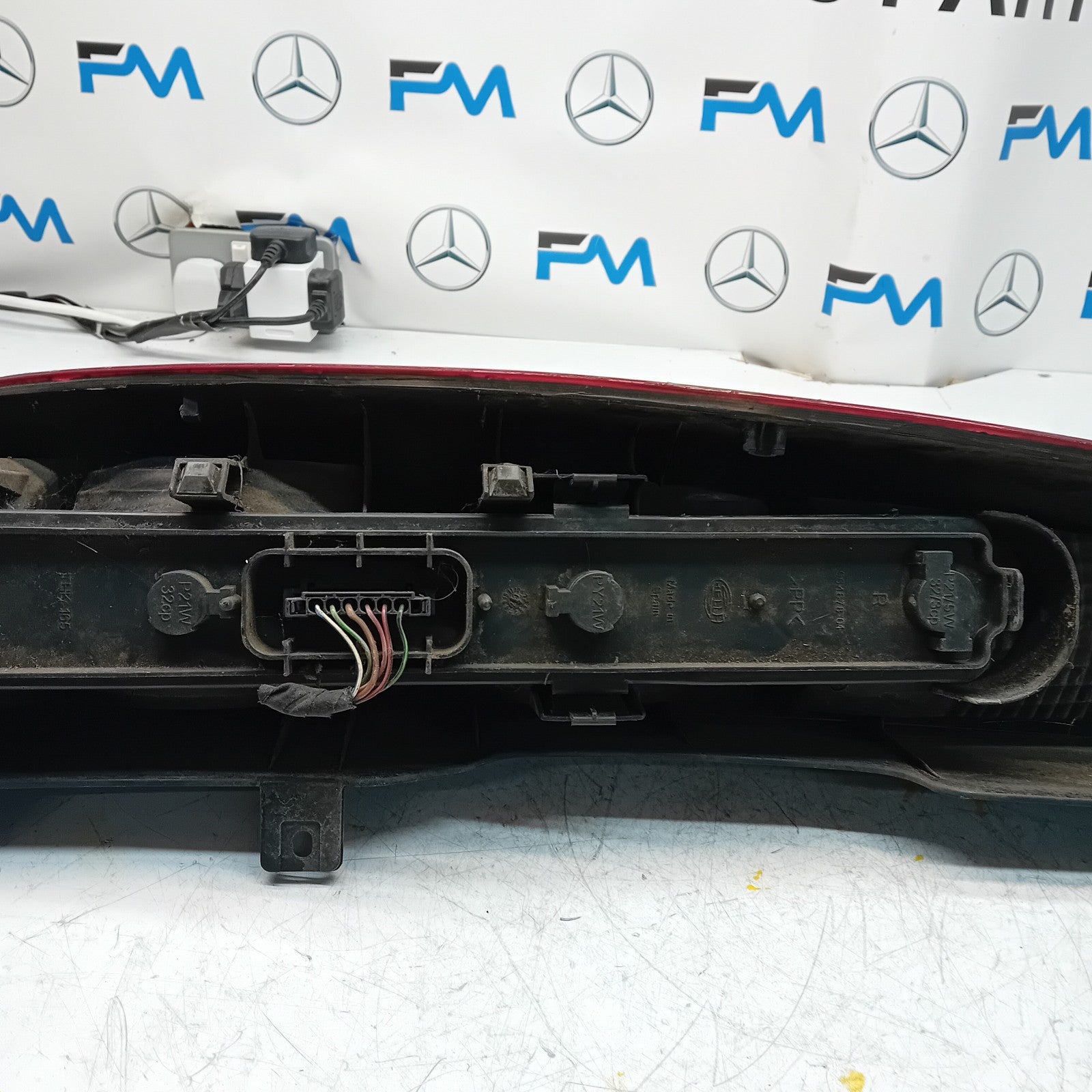 MERCEDES VITO W639 2004-14 DRIVER OS OUTER REAR TAIL LIGHT 964678-01 FMT150 