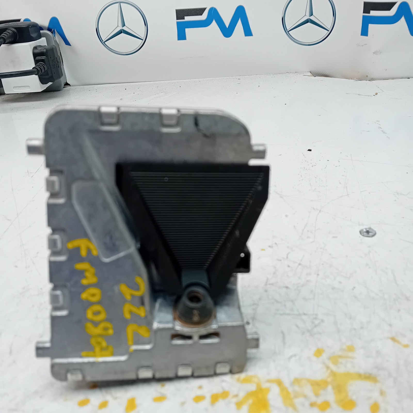 MERCEDES BENZ S-CLASS W222 FRONT WINDSHIELD CAMERA CONTROL A2229003907 FM00807