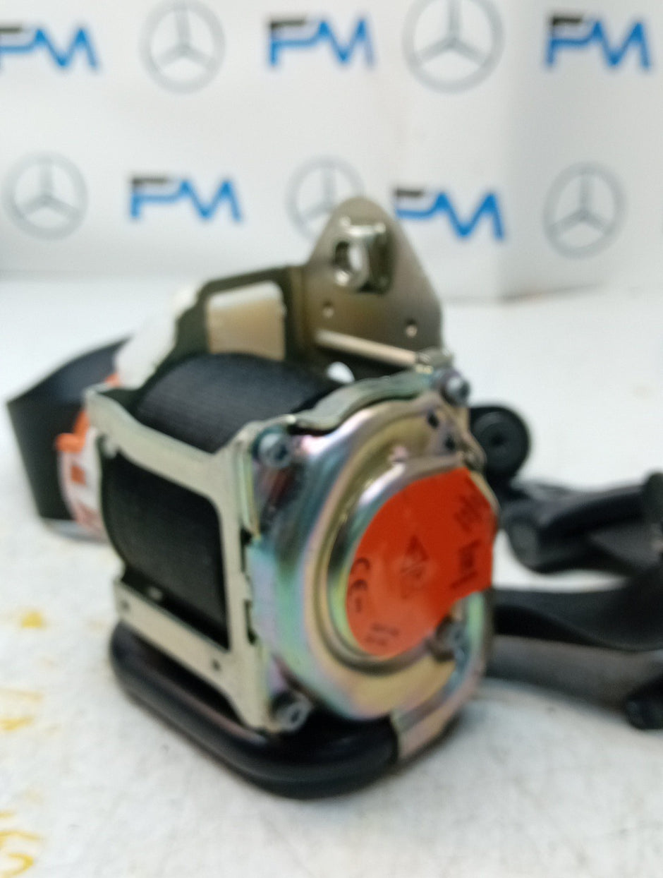 MERCEDES A CLASS  FRONT LEFT SEAT BELT WITH PRETENSIONER A1778600700 FMS68 NSF