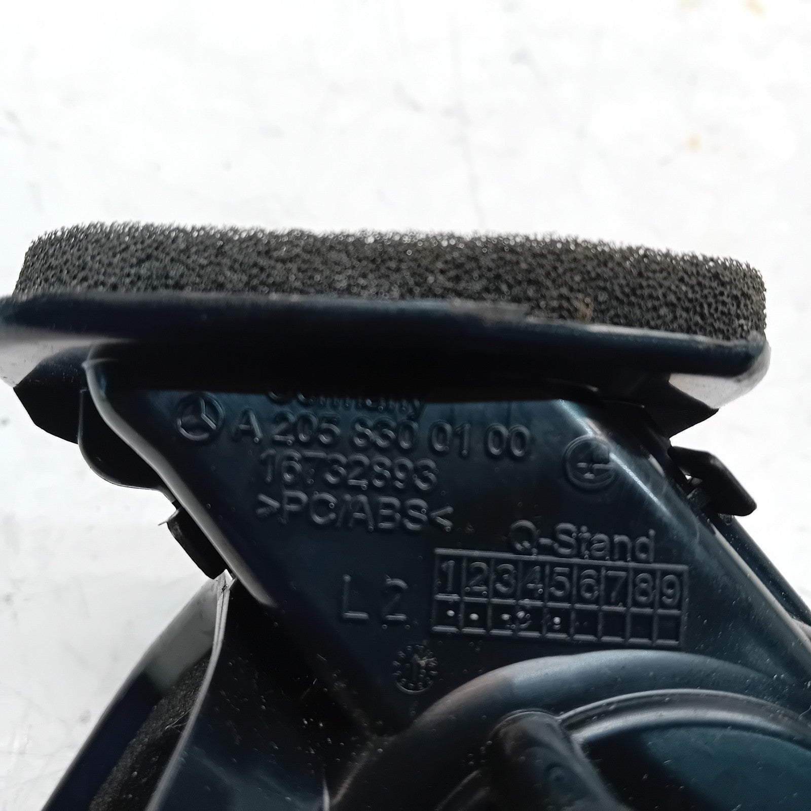 Mercedes C-CLASS W205 AIR BLOWER FLAP ACTUATOR A2058300100 FM00822