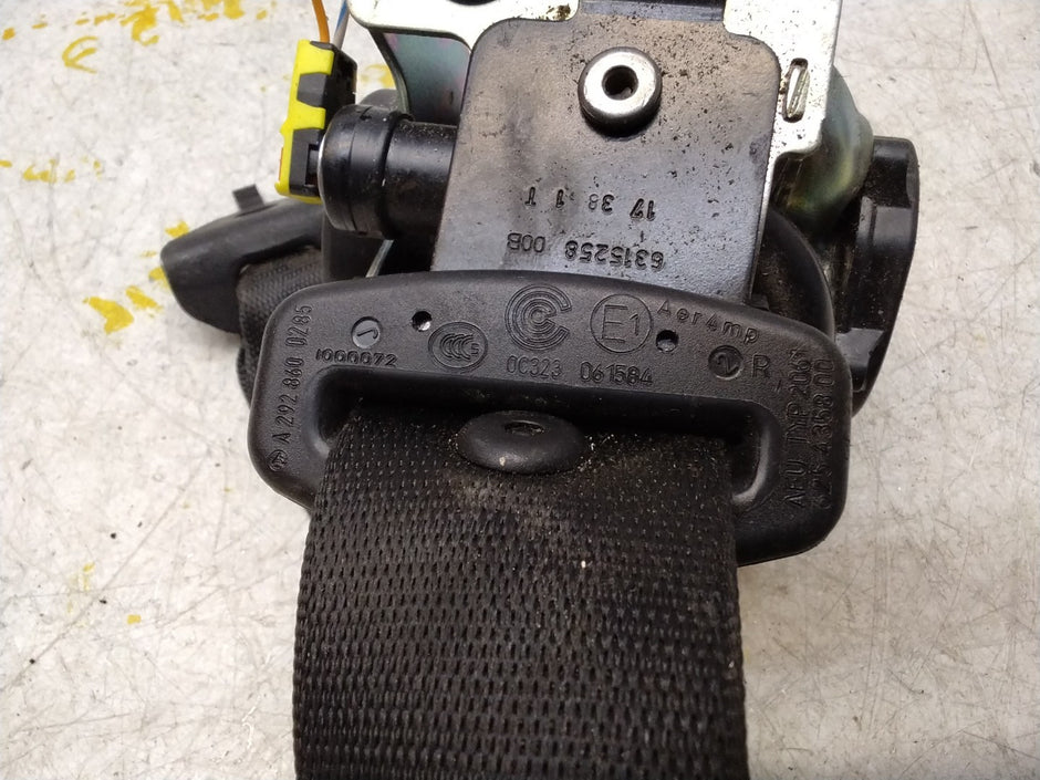 MERCEDES GLE W292 COUPE DRIVERS SIDE REAR SEATBELT A2928600285 FMS390 OSR