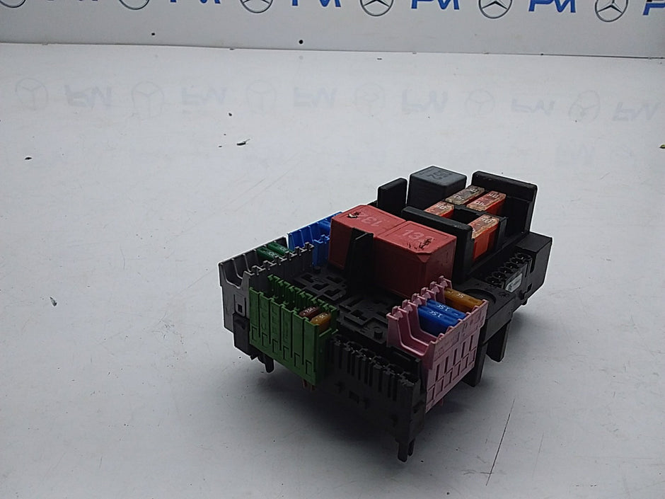MERCEDES BENZ E-CLASS W213 FUSE BOX RELAY A2139068701 FMF62