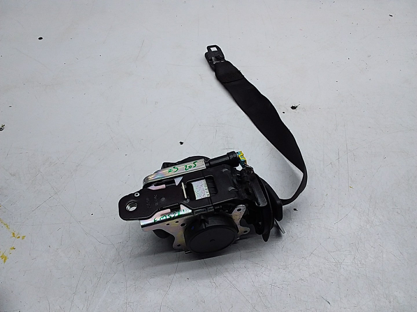 MERCEDES C-CLASS W205 SEAT BELT REAR RIGHT DRIVER SIDE A2058600285 FMS221 OSF