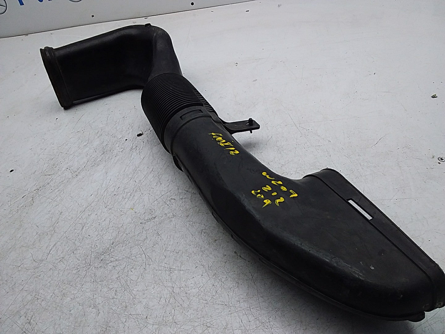 MERCEDES BENZ E-CLASS W212 AIR INTAKE TUBE A6510903437 FMI12