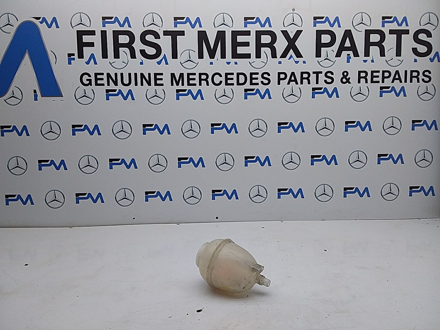 MERCEDES BENZ S-CLASS W222 COOLANT EXPANSION TANK 2014ONWARDS A2225000549 FMC114