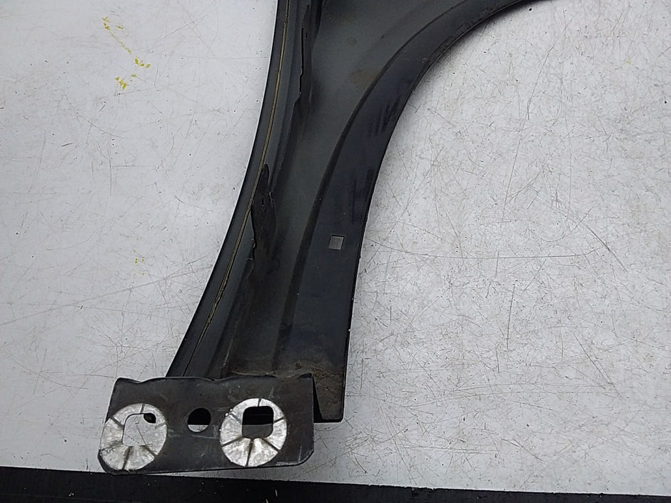 MERCEDES BENZ GLA W156 NEAR SIDE PASSENGER WINGS A1568810114 FMW01