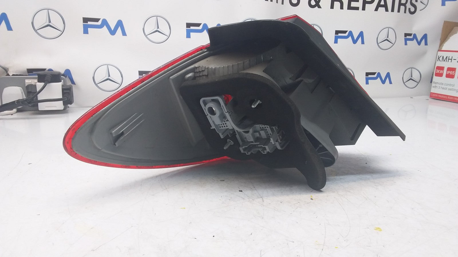 MERCEDES B-CLASS W246 DRIVER SIDE OS REAR TAIL LIGHT A2468200664 2013 FMT115