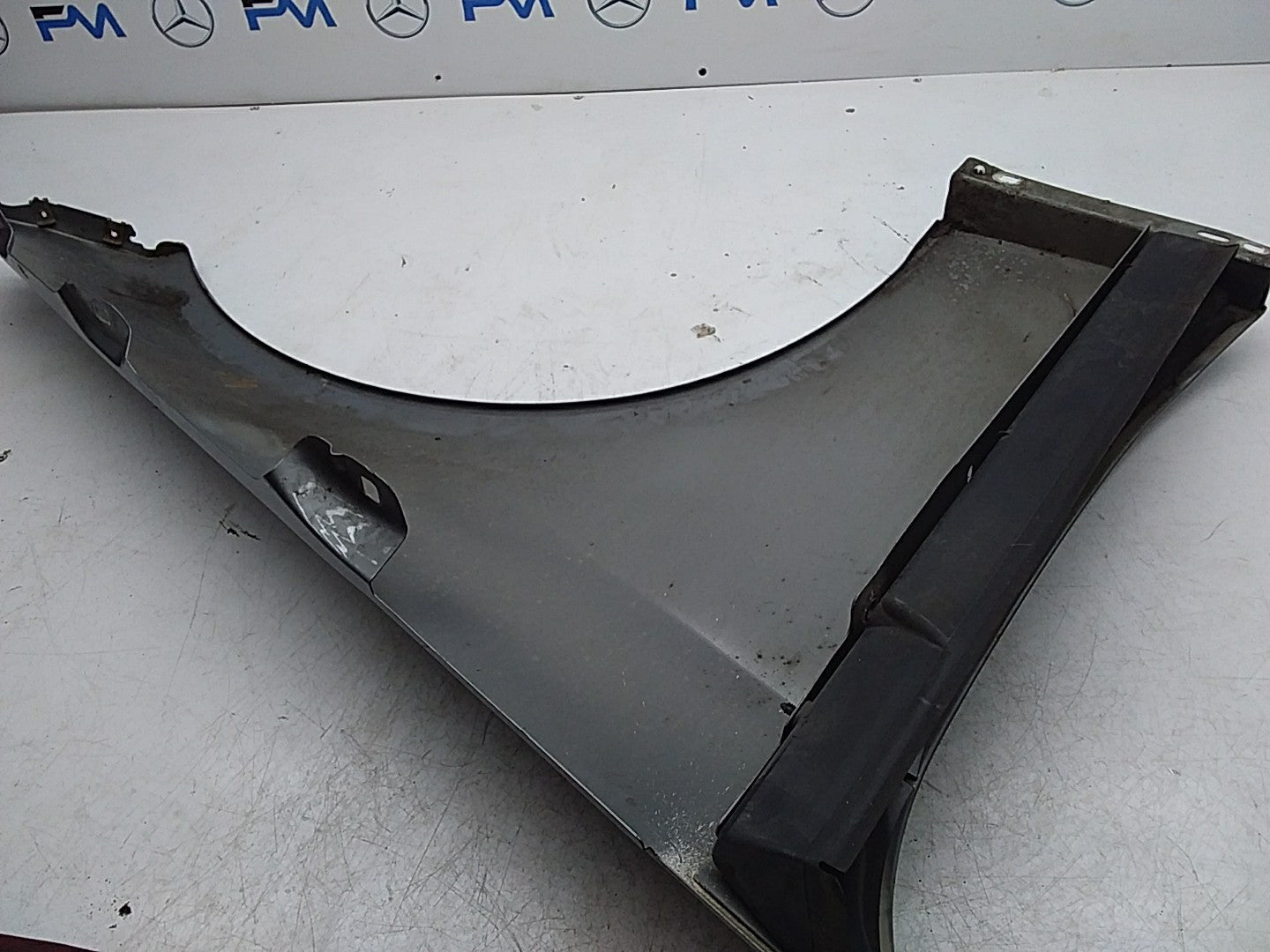 MERCEDES  E-CLASS W212 NS LEFT PASSENGER SIDE WINGS FMW28 A2128810101 (DAMAGED)