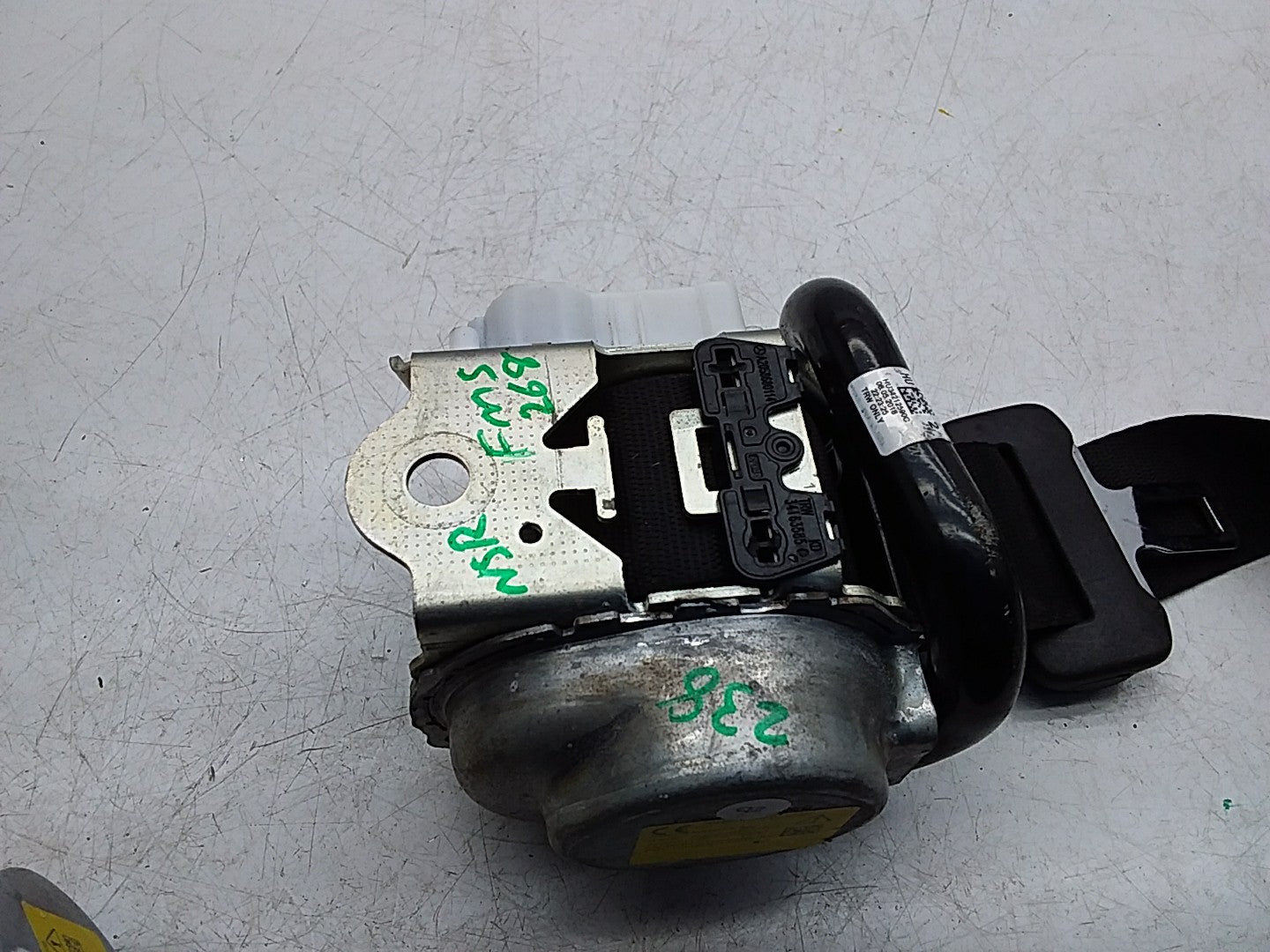 MERCEDES E-CLASS W238 SEAT BELT REAR LEFT PASSENGER SIDE A2388603700 FMS268 NSR