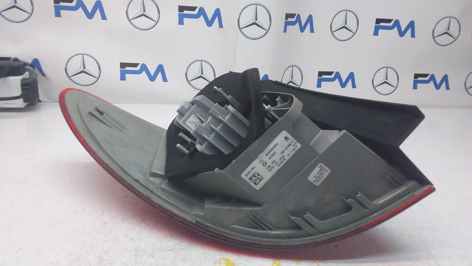 MERCEDES B-CLASS W246 DRIVER SIDE OS REAR TAIL LIGHT A2468200664 2013 FMT115