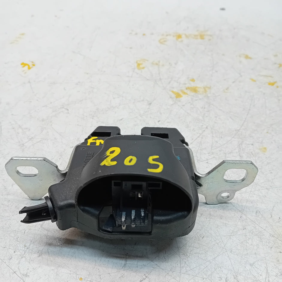 GENUINE MERCEDES BENZ C-CLASS W205 TRUNK LID LOCK LATCH FM00911