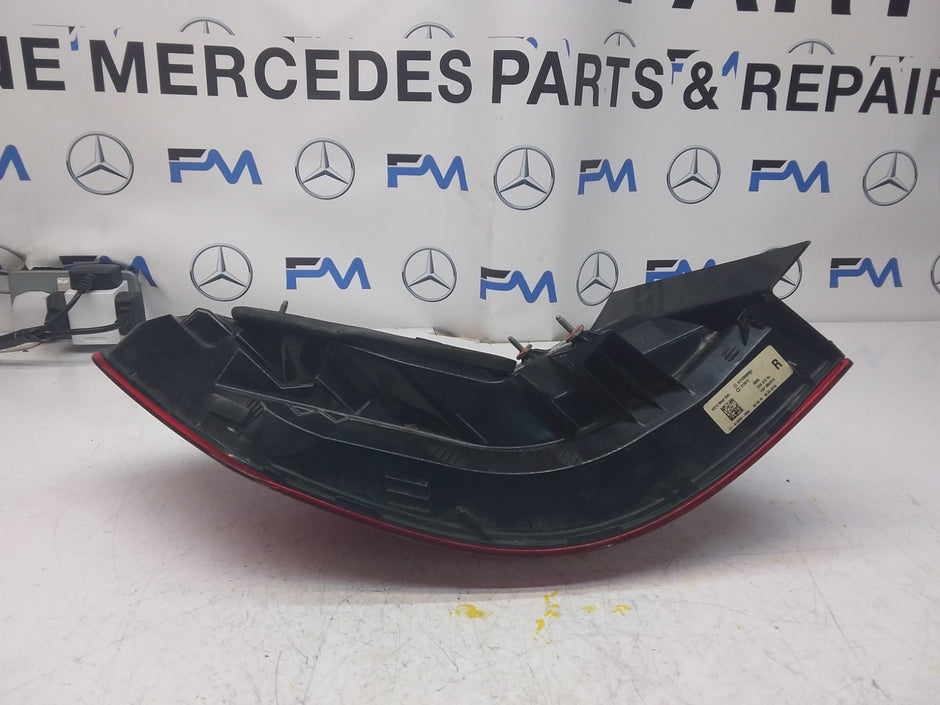 MERCEDES E-CLASS W212 REAR DRIVER O/S TAIL LIGHT A2129060803 2018 FMT85