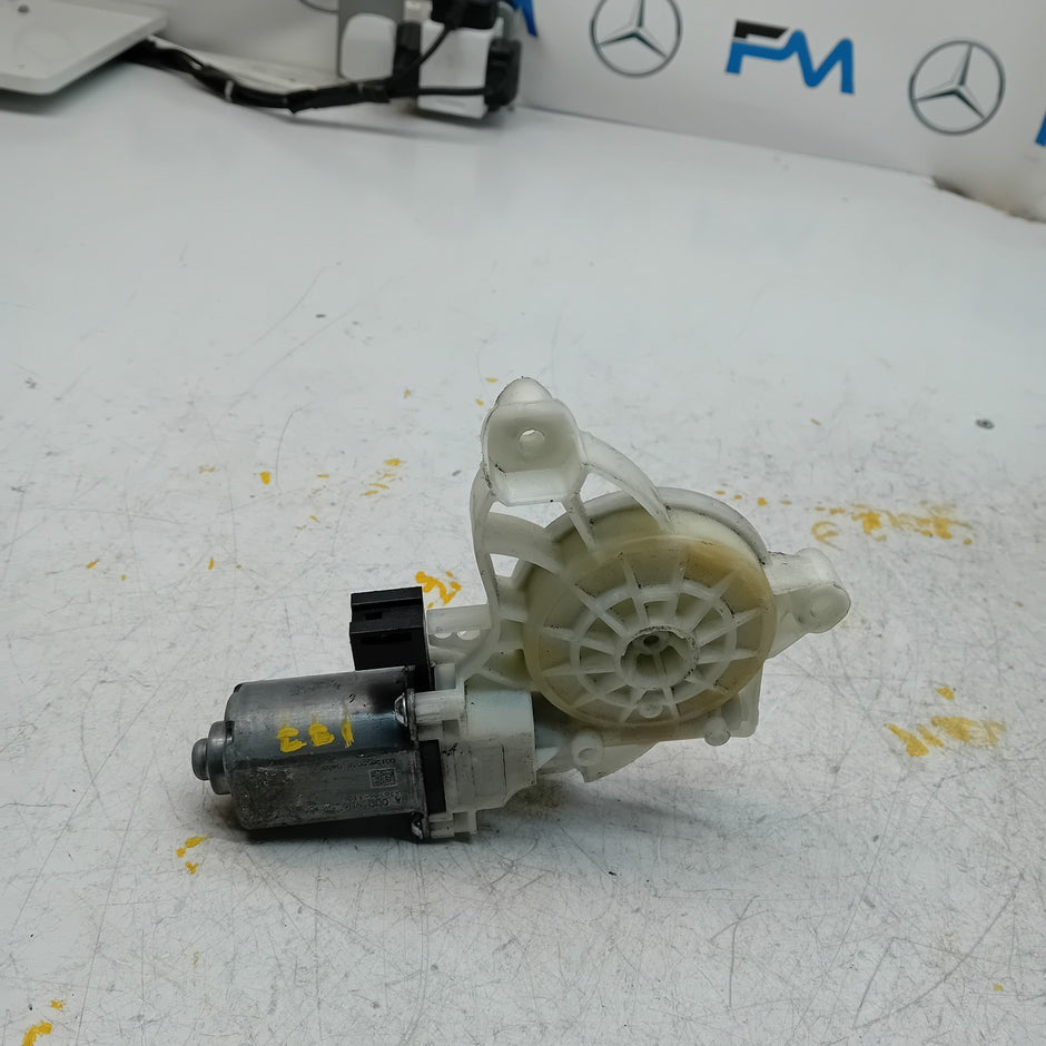 MERCEDES C E-CLASS W213 W205 PASSENGER FRONT WINDOW MOTOR A0009065806 FM00944