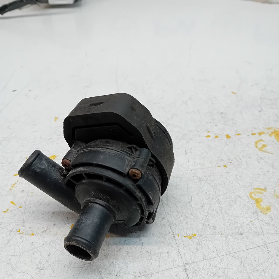 Mercedes C E-CLASS W211 ELECTRIC COOLANT WATER PUMP A2118350028 FM001090