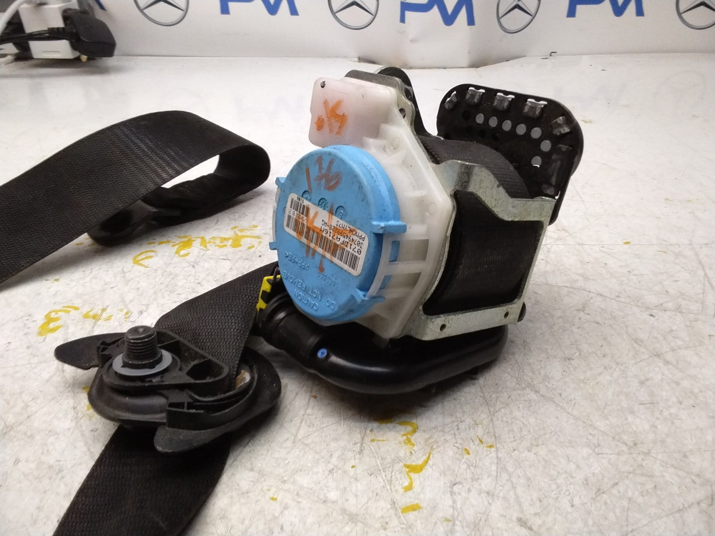 MERCEDES A CLASS SEAT BELT FRONT RIGHT A1768600285 W176 FMS181 OSF