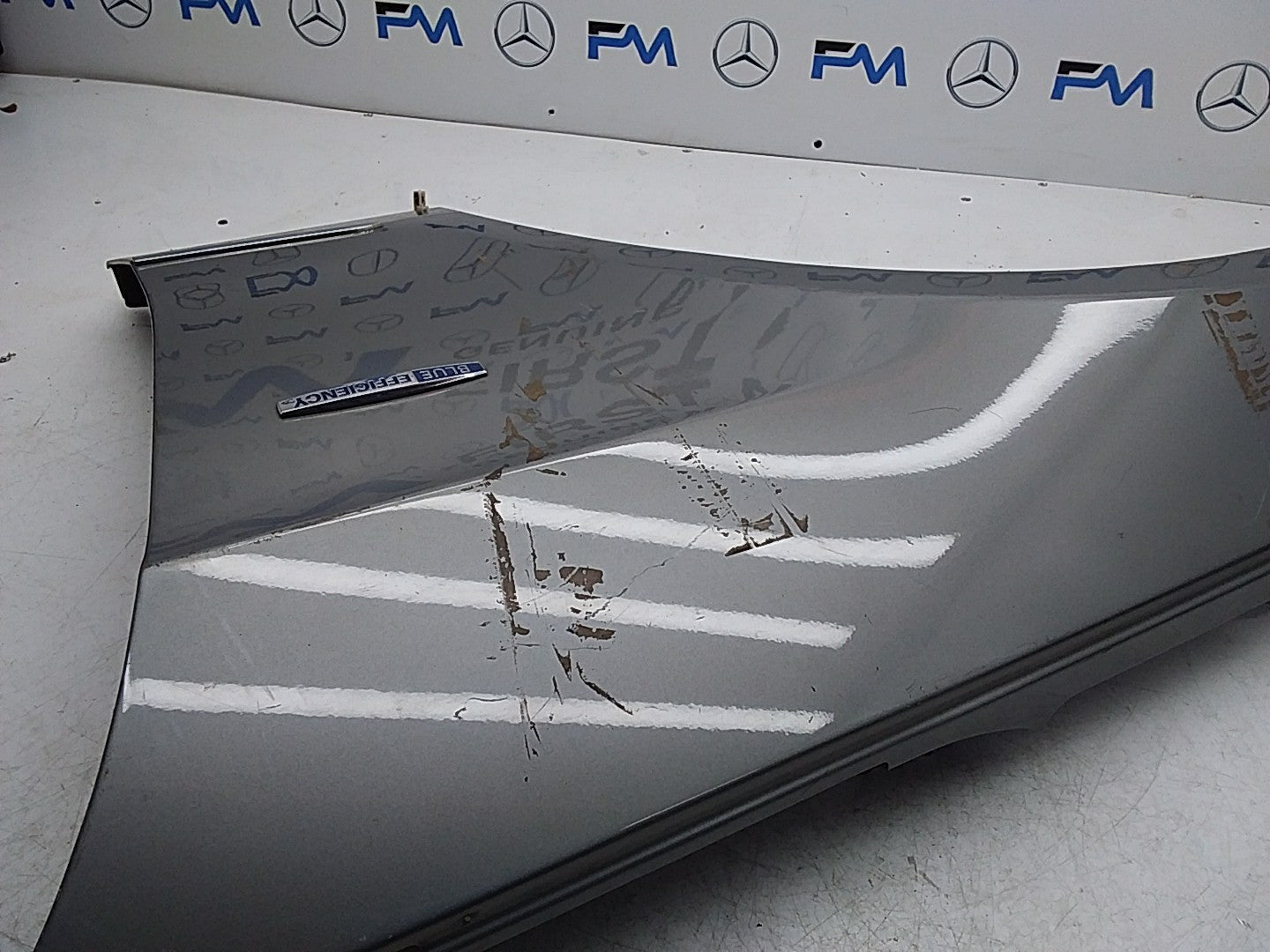 MERCEDES  E-CLASS W212 NS LEFT PASSENGER SIDE WINGS FMW28 A2128810101 (DAMAGED)