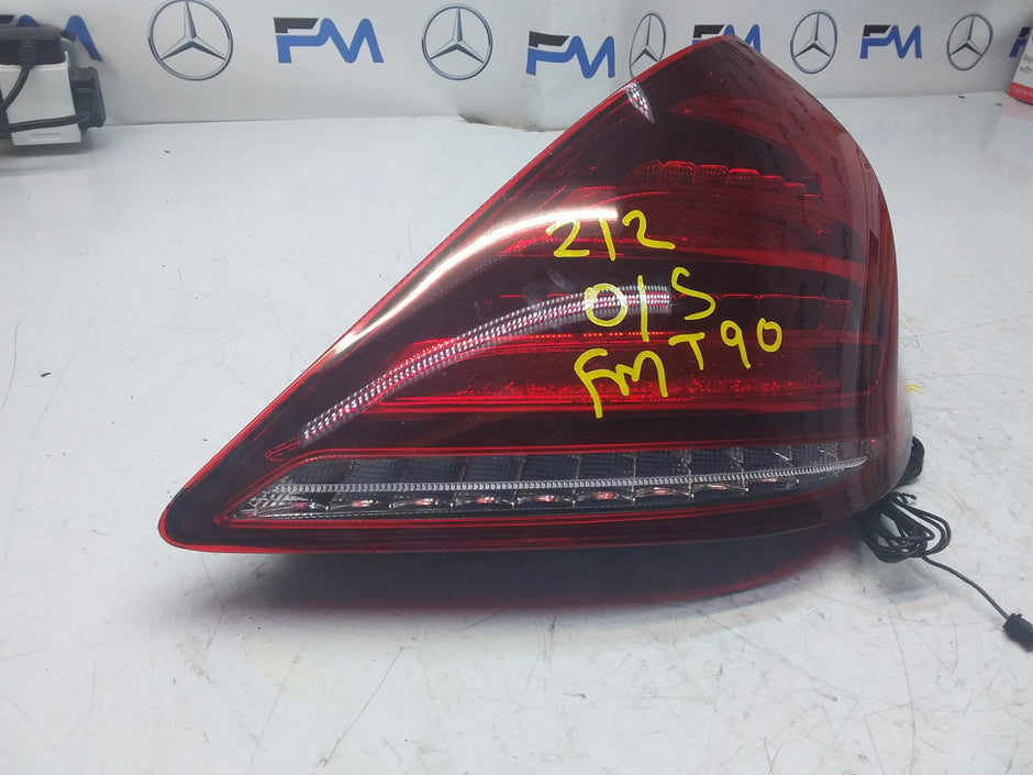 MERCEDES E-CLASS W212 REAR DRIVER O/S TAIL LIGHT FMT90
