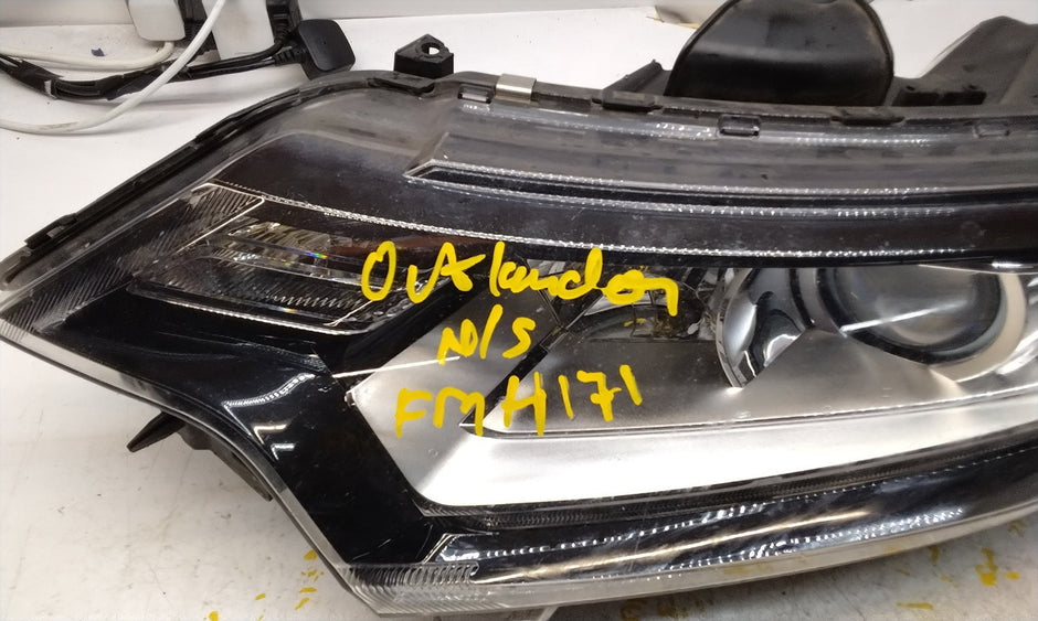 MITSUBISHI OUTLANDER MK3 2015 HEADLIGHT PASSENGER NS LEFT L0094I 160C FMH171