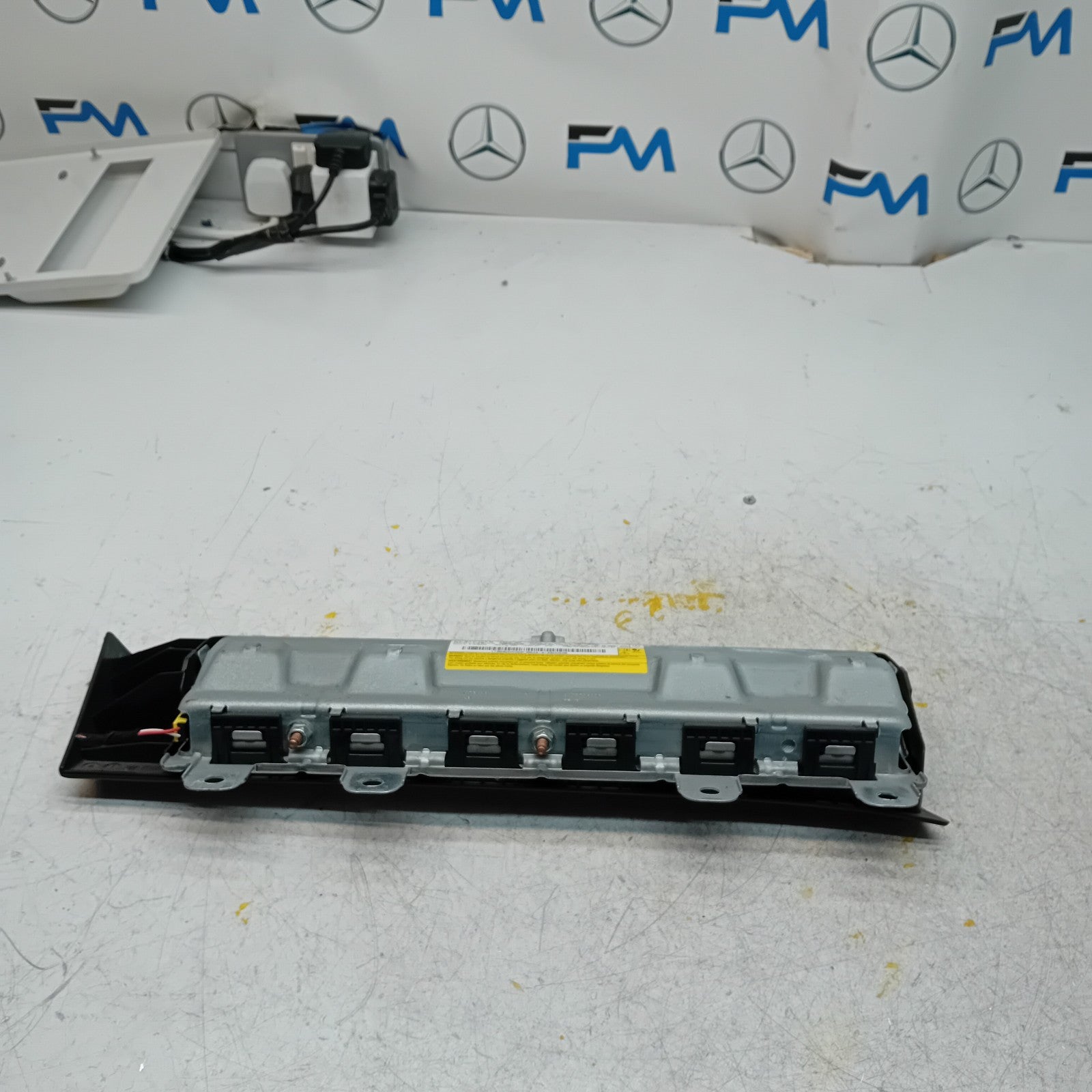 MERCEDES BENZ A-CLASS W176 O/S/F DRIVER SIDE KNEE AIRBAG FM00808