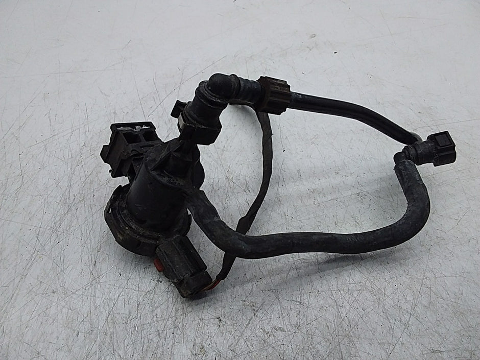 MERCEDES BENZ E-CLASS PURGE VALVE W207 E200 COUPE PURGE VALVE  A0014760532 FMR14