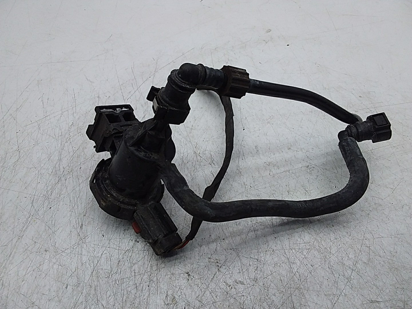 MERCEDES BENZ E-CLASS PURGE VALVE W207 E200 COUPE PURGE VALVE  A0014760532 FMR14
