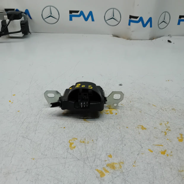 GENUINE MERCEDES BENZ C-CLASS W205 TRUNK LID LOCK LATCH FM00911
