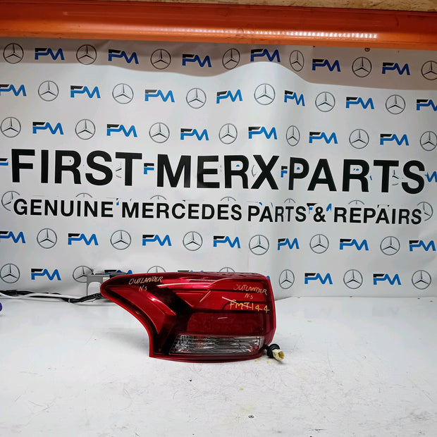 MITSUBISHI OUTLANDER MK3 2015-19 PASSENGER SIDE NS OUTER REAR TAIL LIGHT FMT144