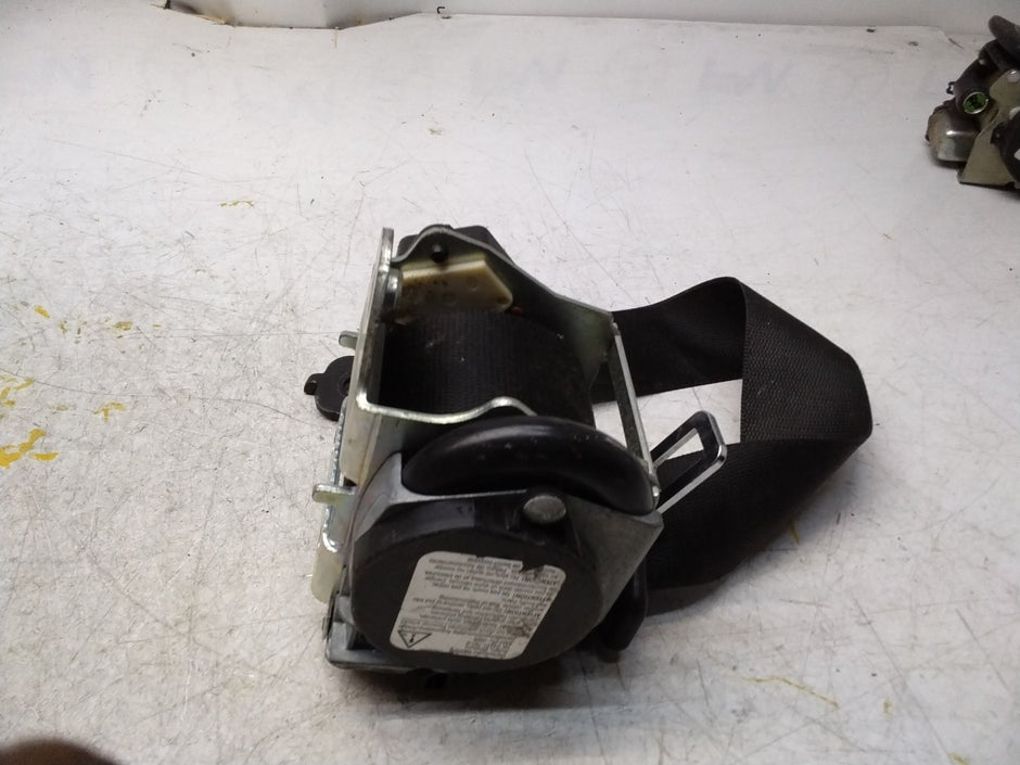 MERCEDES E CLASS SEAT BELT REAR RIGHT AND LEFT A2078602385 C207 FMS453 NSR OSR