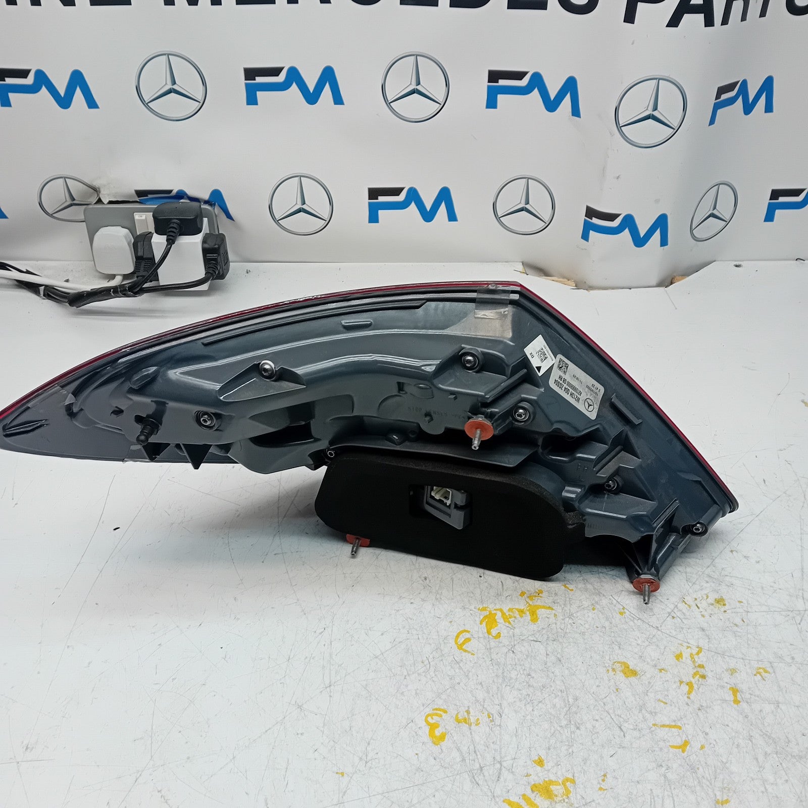MERCEDES E-CLASS W213 DRIVER SIDE OS REAR TAIL LIGHT FMT184 2023 A2139068000