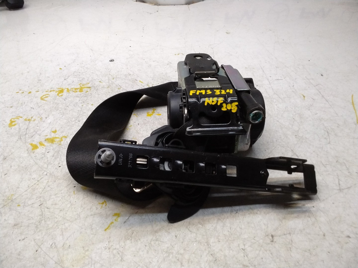 MERCEDES C-CLASS W205 SEAT BELT FRONT PASSENGER LEFT SIDE A2058600185 FMS324 NSF