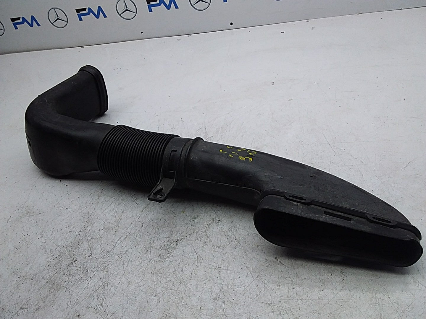 MERCEDES BENZ E-CLASS W212 AIR INTAKE TUBE A6510903437 FMI11