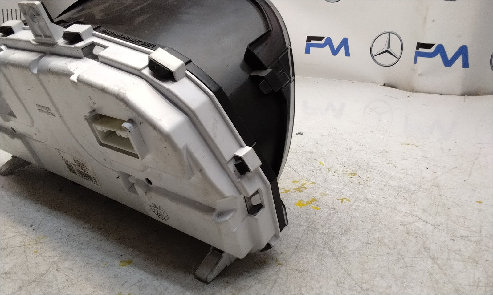 MITSUBISHI OUTLANDER 8100C544 SPEEDOMETER INSTRUMENT CLUSTER FM00758