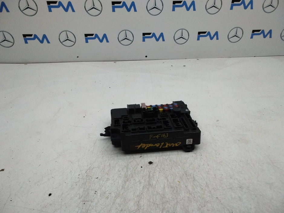MITSUBISHI OUTLANDER FUSE RELAY  BOX  8637A869  FMF163