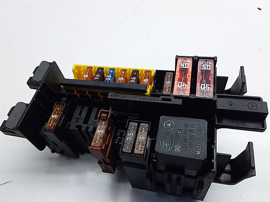 MERCEDES C CLASS FUSE RELAY BOX A2059067200 W205 2014 -2021 FMF17