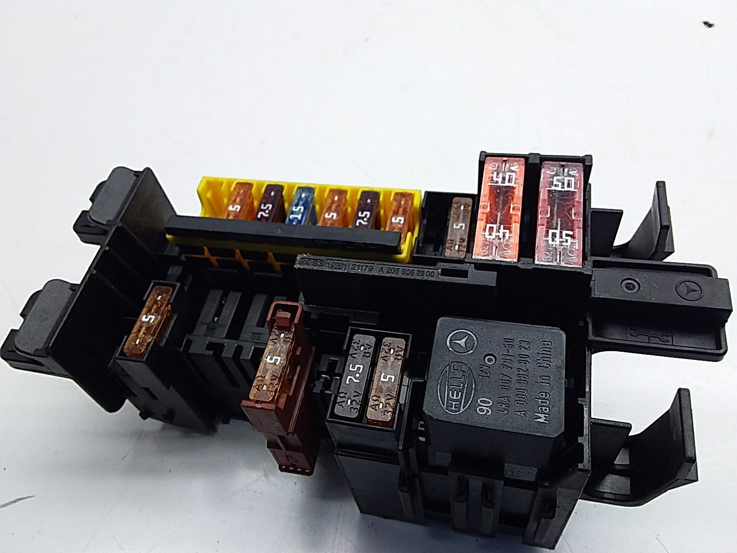 MERCEDES C CLASS FUSE RELAY BOX A2059067200 W205 2014 -2021 FMF17