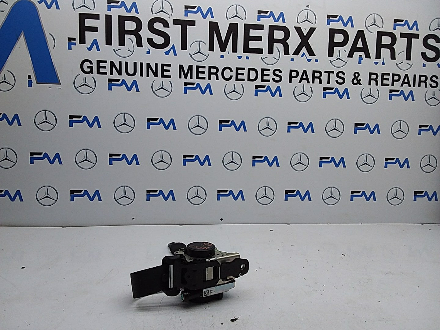 MERCEDES C-CLASS W205 SEAT BELT REAR RIGHT DRIVER SIDE A2058601601 FMS281 OSR