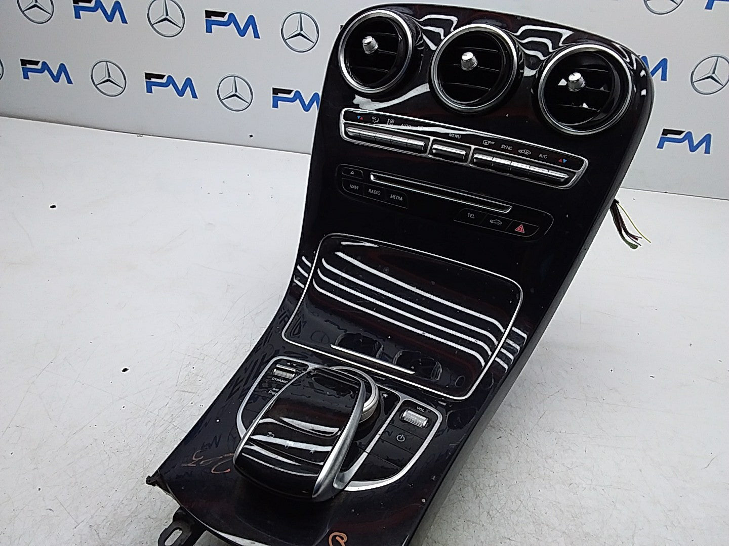 2014 ONWARDS MERCEDES C-CLASS W205 CENTRE  CONSOLE  A2056803805 FMK14