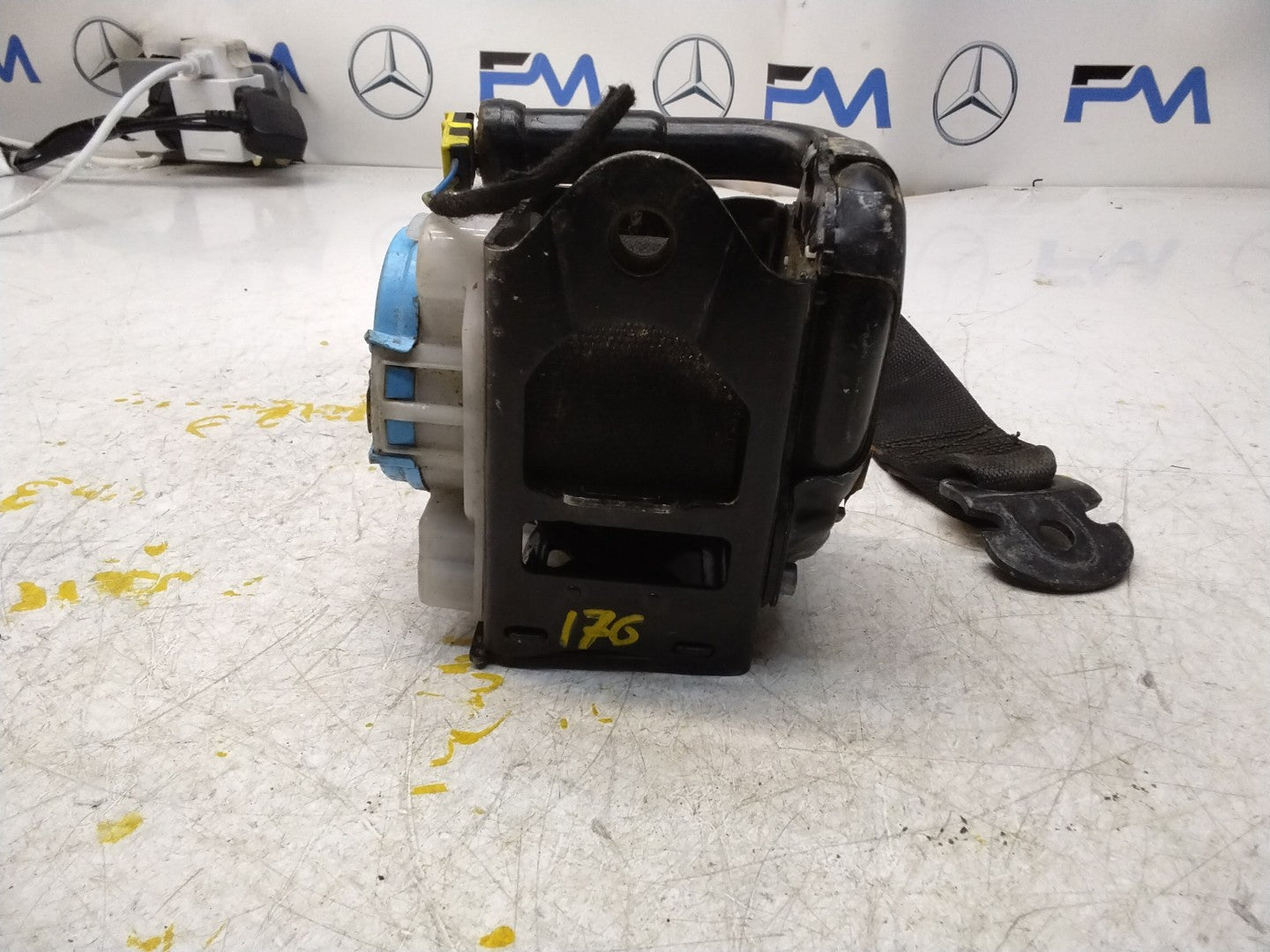 MERCEDES A CLASS W176 REAR L / R SIDE SEAT BELT A1768602385 FMS172 NSR OSR