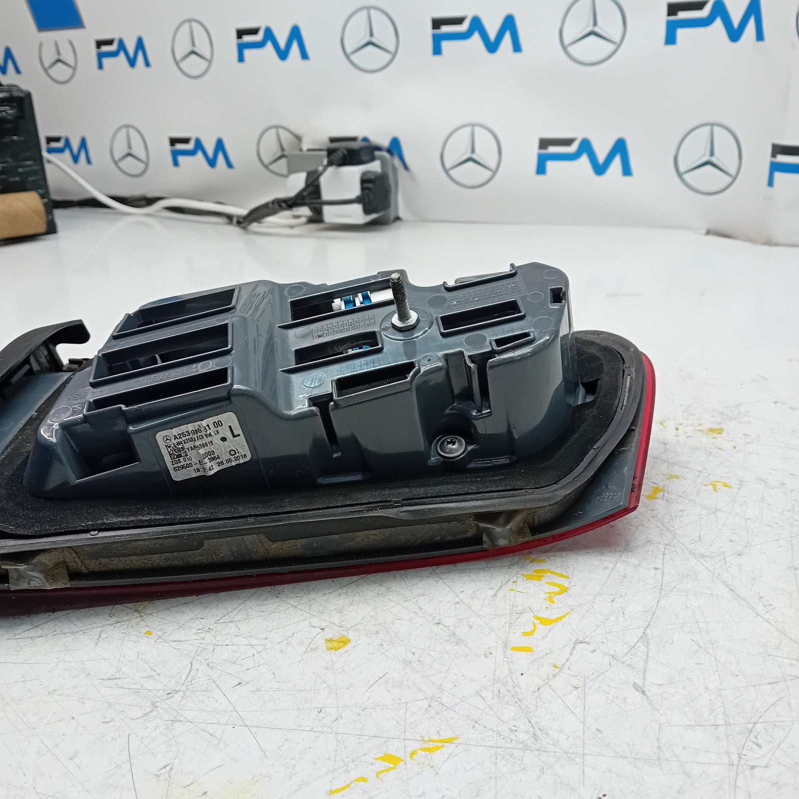 MERCEDES GLC W253 PASSENGER SIDE NS REAR TAIL LIGHT A2539068100 2016 FMT164