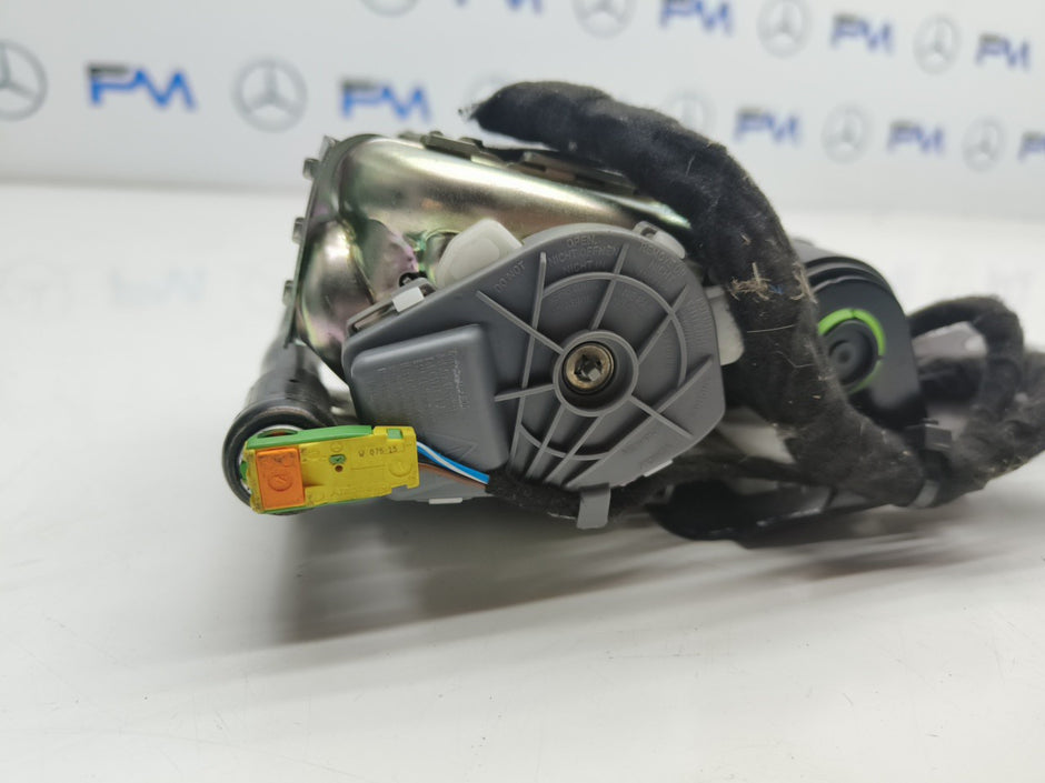 MERCEDES E CLASS W212  SEAT BELT FRONT LEFT PASSENGER SIDE A2128600786 FMS19 NSF