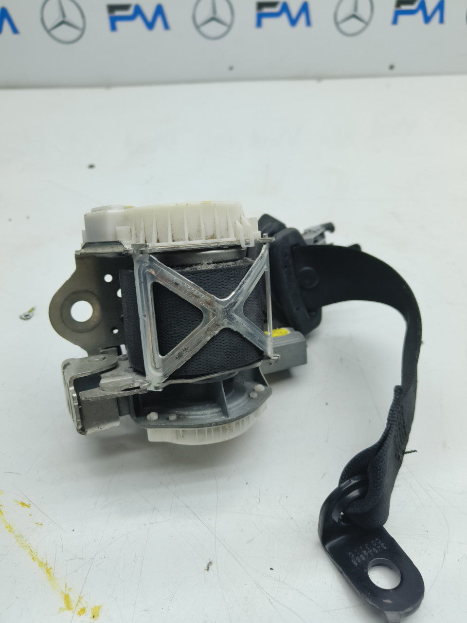 MERCEDES BENZ E-CLASS W212 DRIVER SIDE FRONT SEAT BELT A2128600286 OSF FMS34