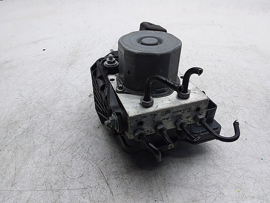 MERCEDES BENZ GLA CLASS ABS PUMP A0004312600 FMR12